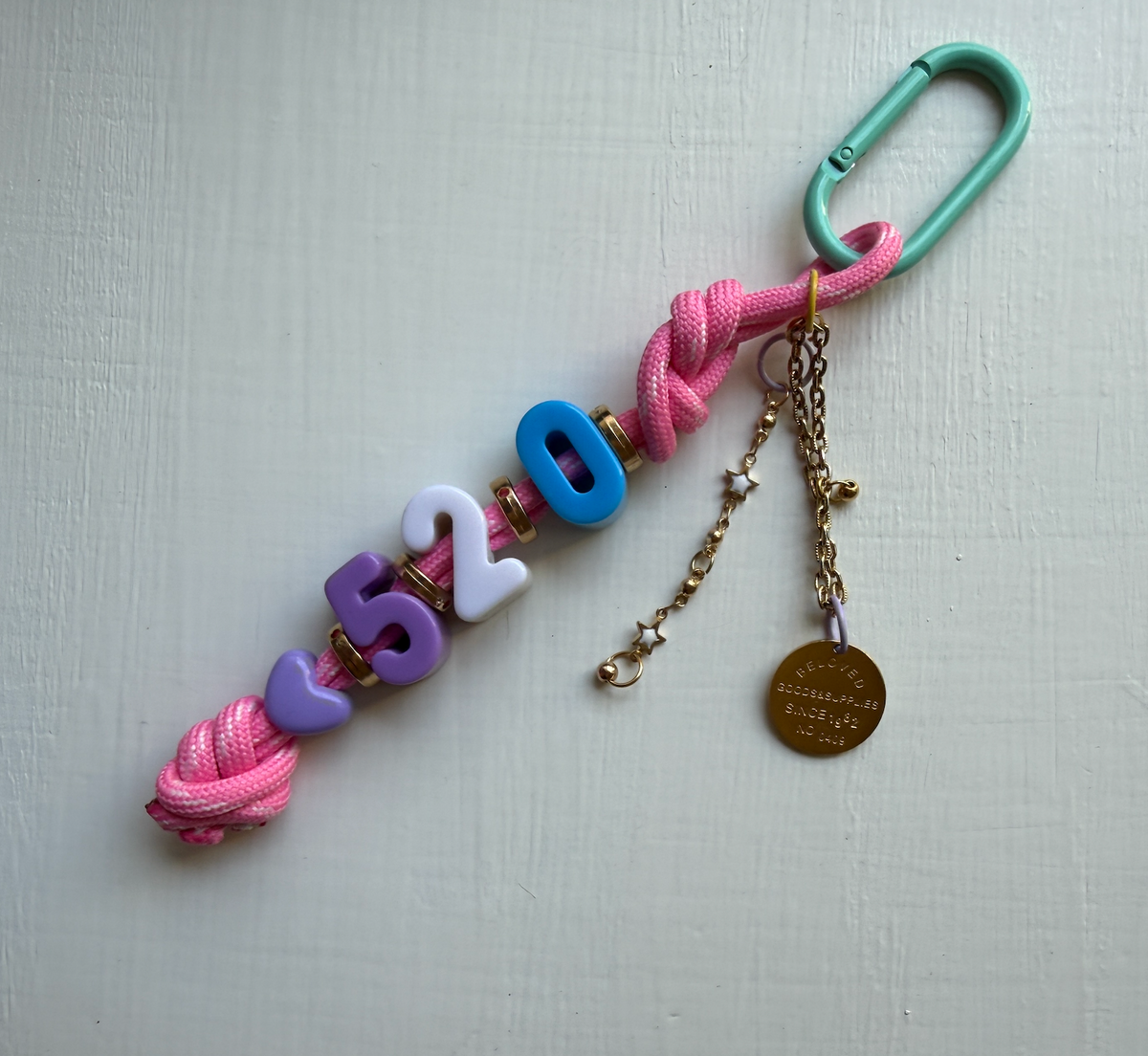 Charm Código Sagrado 520 · Dinero Inesperado